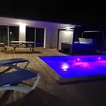Magnifique Sur Le Bassin D'arcachon - Jacuzzi+piscine - 8à10pers *